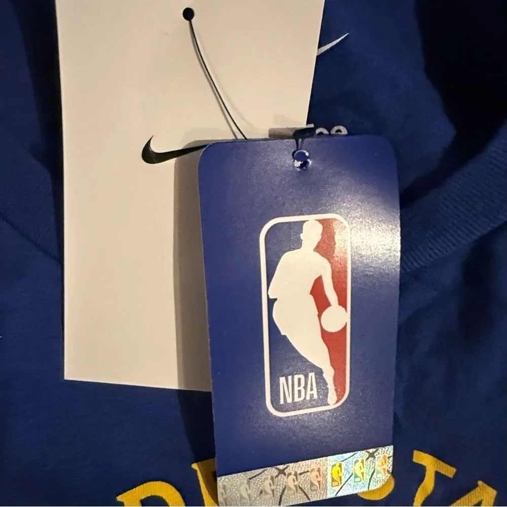 Nike Kids Stephen Curry Golden State Warriors Logo Name & Number Tee. Youth XL.